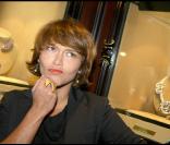 Emma de Caunes lors de la soirée présentation de la nouvelle collection De Grisogono à Paris le 8 octobre 2009