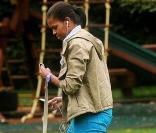 Michelle Obama promène son chien Bo, dans le jardin de la Maison Blanche !