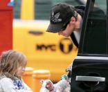 Hugh Jackman fête ses 41 ans en famille, le 12 octobre à New York !