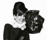 Campagne Chanel Coco Cocoon - Lily Allen ressemble à une véritable Audrey Hepburn de l'an 2000 ! 