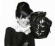 Campagne Chanel Coco Cocoon - Lily Allen ressemble à une véritable Audrey Hepburn de l'an 2000 ! 