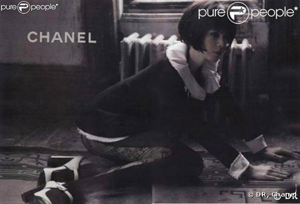Claudia Schiffer pour Chanel