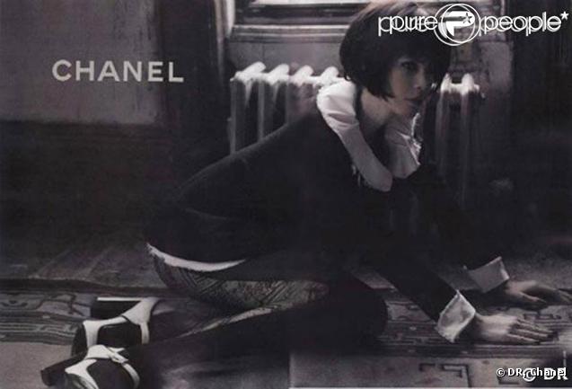 Claudia Schiffer pour Chanel 