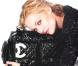 Vanessa Paradis pose pour une gamme de sacs Chanel 