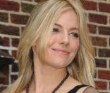 Sienna Miller, à l'occasion de l'enregistrement du  Late Show with David Letterman , à New York, le 12 octobre 2009 !