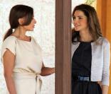 Rania de Jordanie et la première dame d'Azerbaïdjan, Mehriban Aliyeva, au palais royal d'Amman, le 12 octobre 2009