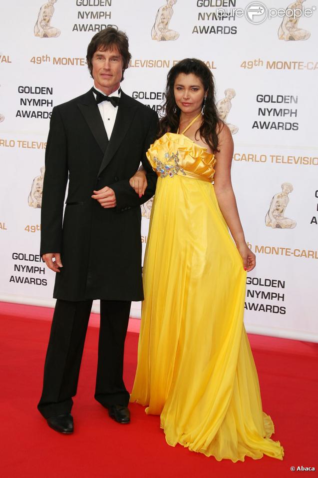 Ronn Moss et sa femme Devin Devasquez 