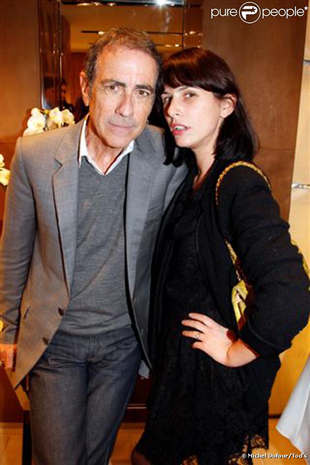Alain Chamfort et Cécile Togni lors de la soirée Italian Touch à la boutique Tod's. Paris, le 13 octobre 2009