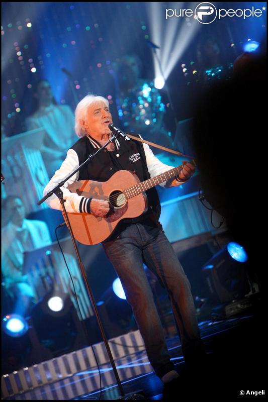 Hugues Aufray sur le plateau des Années Bonheur, le 14/10/09. L'émission sera diffusée le 7 novembre 2009.