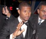 Usher lors de la soirée Black Ball, gala de charité pour la lutte contre le sida en Afrique et en Inde, le 15 octobre 2009 à New York 
