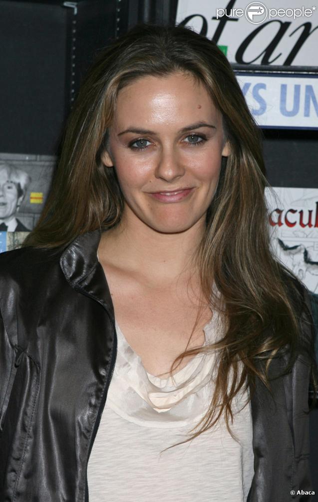 Alicia Silverstone fait la promotion de son livre à West Hollywood le 15 octobre 2009