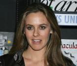 Alicia Silverstone fait la promotion de son livre à West Hollywood le 15 octobre 2009
