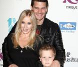 David Boreanaz, Jamie Bergman et leur fils Jaden pour l'inauguration du spectacle Kooza du Cirque du soleil au profit de l'association One Drop à Santa Monica le 16 octobre 2009