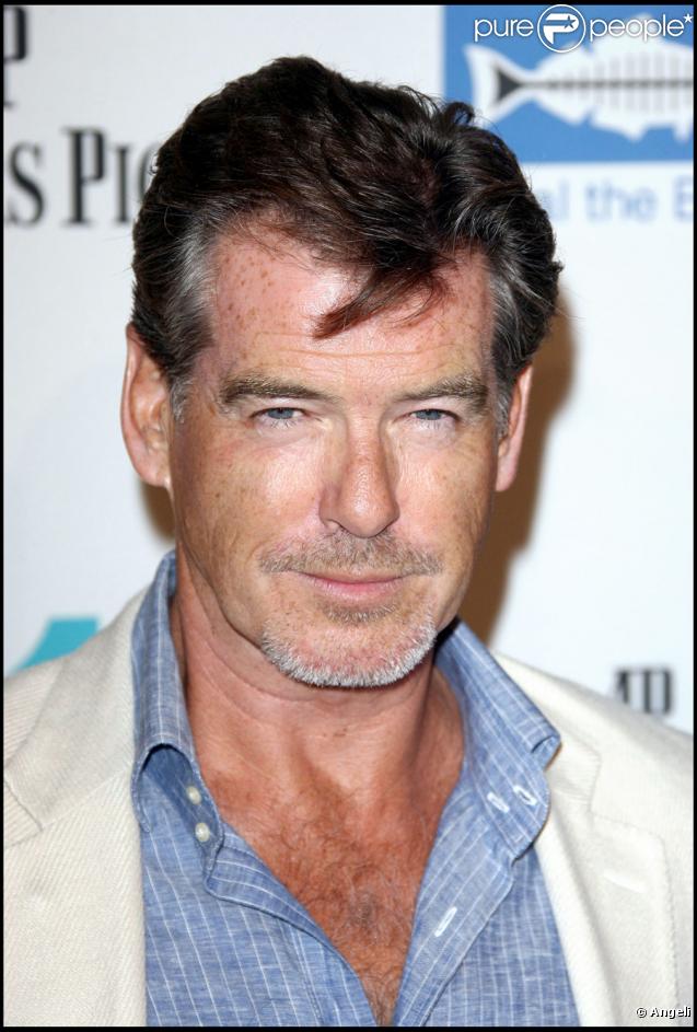 Pierce Brosnan pour l'inauguration du spectacle Kooza du Cirque du soleil au profit de l'association One Drop à Santa Monica le 16 octobre 2009