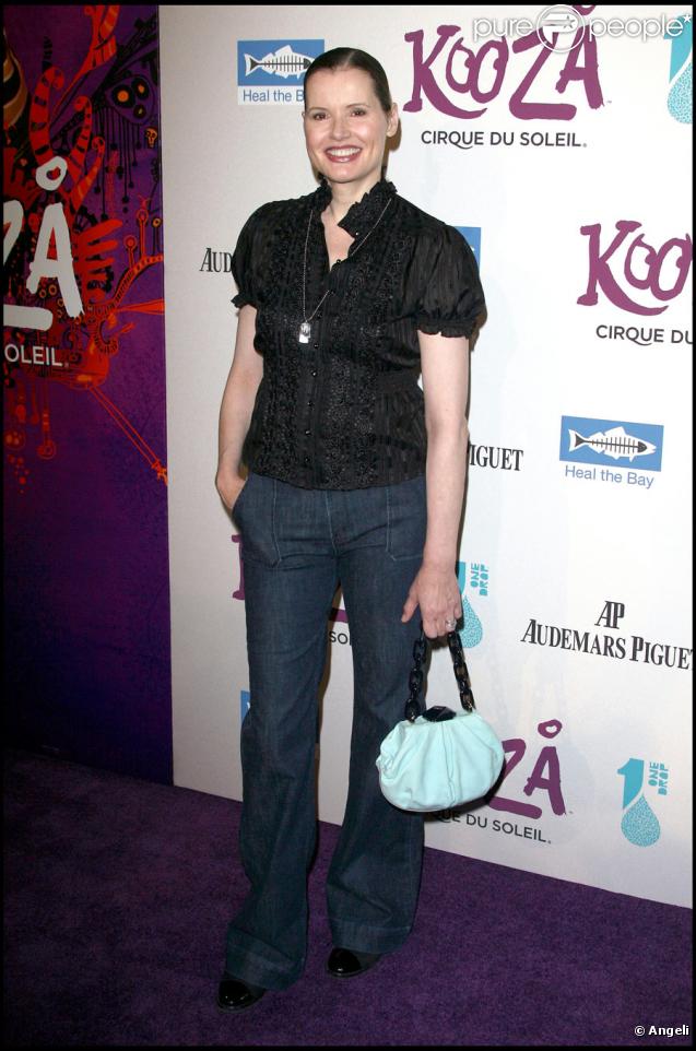 Geena Davis pour l'inauguration du spectacle Kooza du Cirque du soleil au profit de l'association One Drop à Santa Monica le 16 octobre 2009