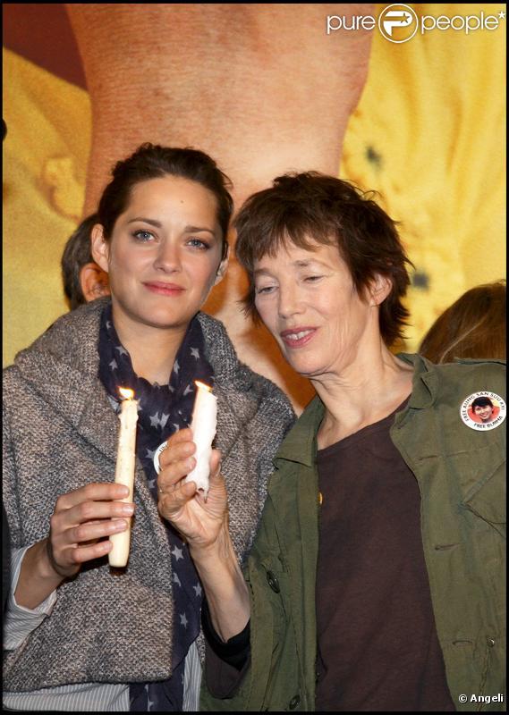 Marion Cotillard et Jane Birkin, soutenant le prix Nobel de la paix birman, Aung San Suu Kyi 