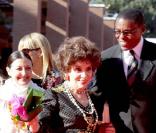 Gina Lollobrigida et Carl Lewis, lors du 4e Festival du Film de Rome, le 16 octobre 2009 !