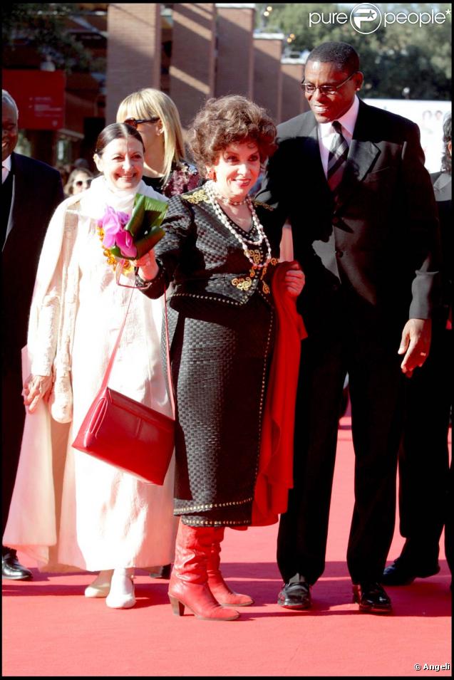 Gina Lollobrigida et Carl Lewis, lors du 4e Festival du Film de Rome, le 16 octobre 2009 !