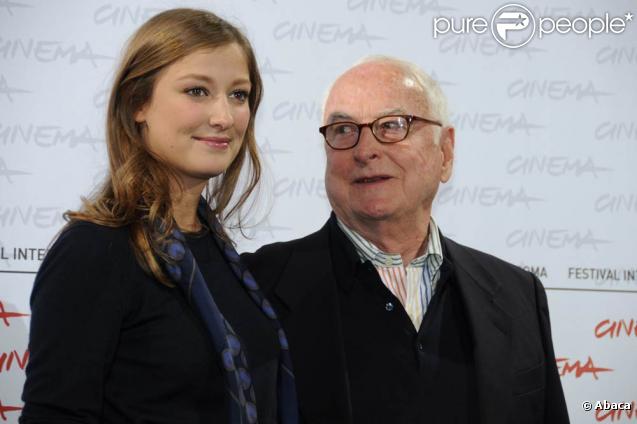 Le cinéaste britannique James Ivory et son actrice Alexandra Maria Lara, à l'occasion du photocall de  The city of your final destination , dans le cadre du 4e Festival International du Film de Rome, le 16 octobre 2009 !