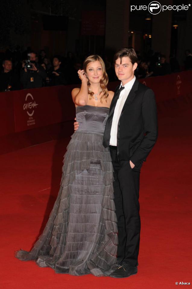 La belle  Alexandra Maria Lara et Sam Riley, à l'occasion de l'avant-première de  The city of your final destination , dans le cadre du 4e Festival International du Film de Rome, le 16 octobre 2009 !