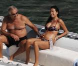 Flavio Briatore et sa sublime Elisabetta Gregoraci enceinte, se la coulent douce sur leur yacht, au large de Ponza, en Italie, le 20 septembre 2009 !