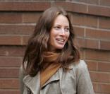 Christy Turlington vient récupérer sa fille et une copine à l'école à New York le 1er octobre 2009