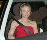 Renée Zellweger quitte la soirée ELLE, à Beverly Hills. 19/10/09 