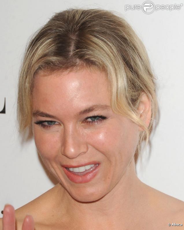 Renée Zellweger lors de la 16e édition des Women in Hollywood Tribute organisée par le magazine ELLE, le 19/10/09 à Beverly Hills.
