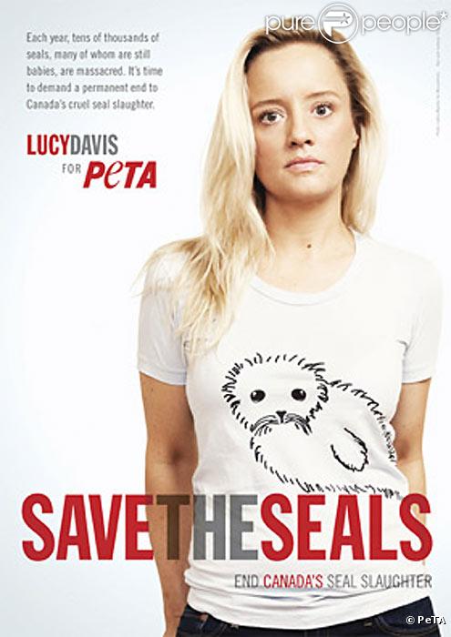 Lucy Davis se mobilise contre le massacre des phoques au Canada et prête son image à la PeTA.