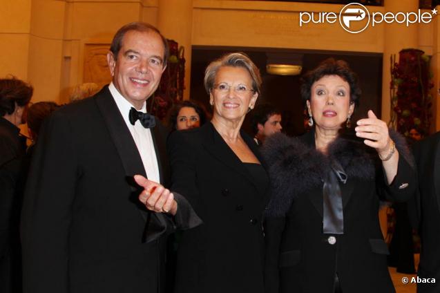 Michèle Alliot-Marie, Roselyne Bachelot et Marie-Christine Barrault au 17ème gala de l'Espoir au Théâtre des Champs-Elysées, avenue Montaigne dans le 8ème arrondissement de Paris le 21 octobre 2009
