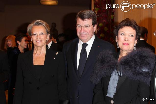 Michèle Alliot-Marie, Xavier Darcos et Roselyne Bachelot au 17ème gala de l'Espoir au Théâtre des Champs-Elysées, avenue Montaigne dans le 8ème arrondissement de Paris le 21 octobre 2009