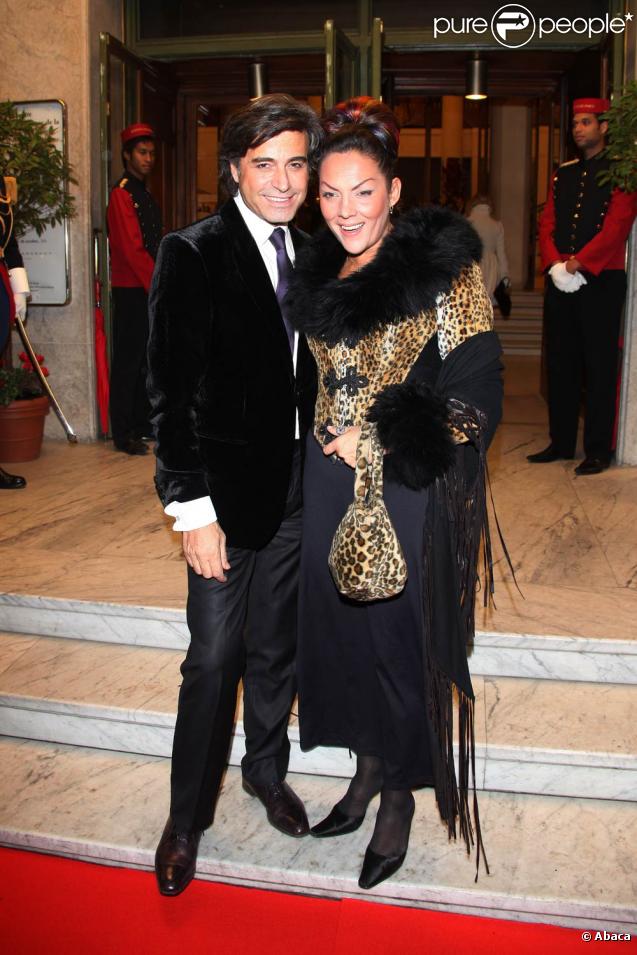 Hermine de Clermont-Tonnerre et Alexandre Zouari au 17ème gala de l'Espoir au Théâtre des Champs-Elysées, avenue Montaigne dans le 8ème arrondissement de Paris le 21 octobre 2009