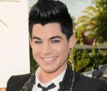 Adam Lambert interprète  Time for miracles 