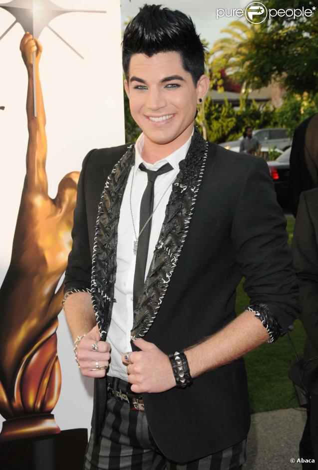Adam Lambert interprète  Time for miracles 