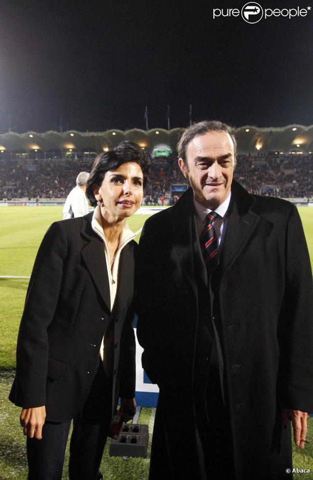 Rachida Dati et Jean-Louis Triaud au stade Chaban-Delmas, à Bordeaux, assiste au match qui oppose les Girondins de Bordeaux au Bayern de Munich. 21/10/09