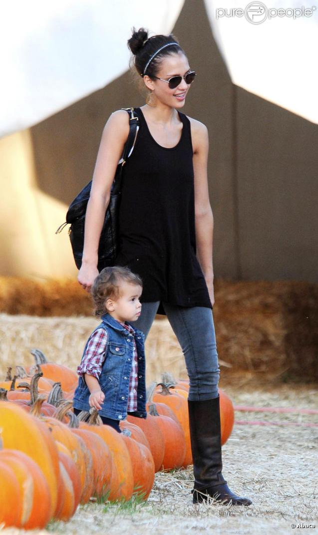 Jessica Alba et Honor vont à la chasse à la citrouille 