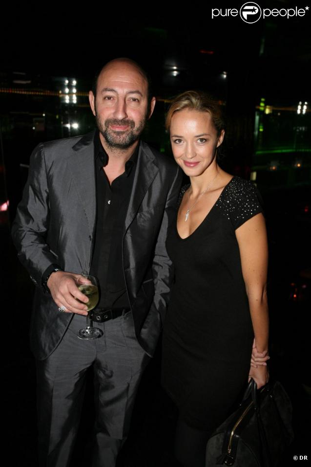 Kad Merad et Hélène de Fougerolles au VIP ROOM Theatre de Jean-Roch, à Paris. 23/10/09