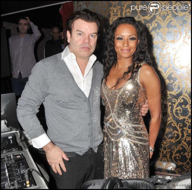 Mel B et Paul Oakenfold lors de la soirée de lancement de la ligne directe British Airways entre Londres et Las Vegas ainsi que le nouvel album Perfecto Las Vegas de Paul Oakenfold le 25 octobre 2009