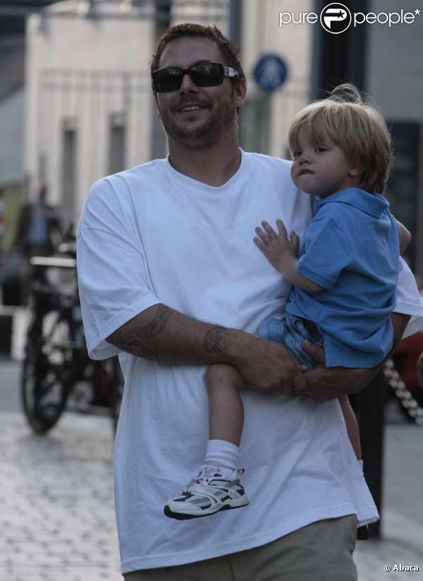 Kevin Federline et ses fils à Paris en juillet 2009