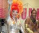 LaToya Jackson vend des milkshakes le 31 octobre à hollywood.