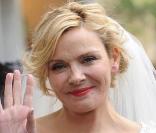 Kim Cattrall en robe de mariée sur le tournage de Sex and The City 2 le 18 septembre 2009