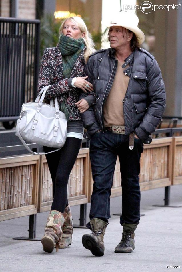 Exlu : Mickey Rourke et sa novelle amie, en octobre 2009 à New York