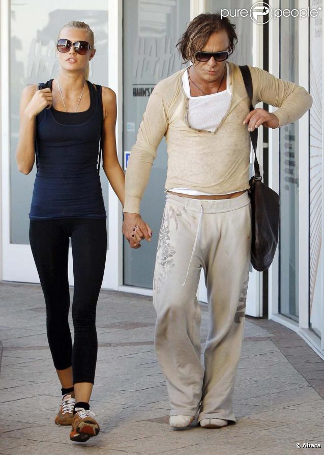Mickey Rourke et sa petite amie sortent d'un salon de bronzage, le 2 novembre à Los Angeles !