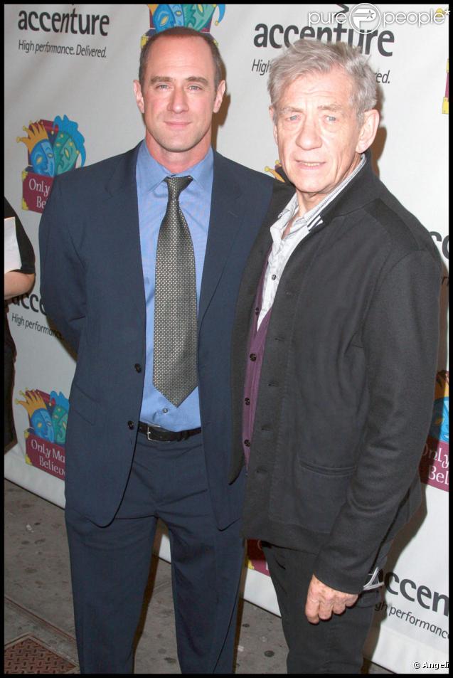 Christopher Meloni et Ian McKellen lors de la soirée de gala pour le 10e anniversaire de l'association Only Make Believe à New York le 2 novembre 2009