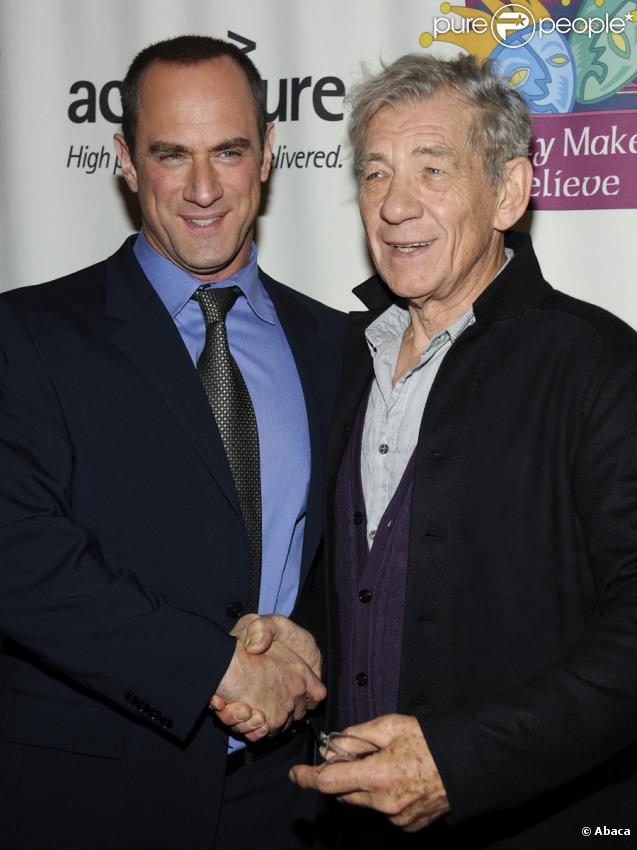 Christopher Meloni et Ian McKellen lors de la soirée de gala pour le 10e anniversaire de l'association Only Make Believe à New York le 2 novembre 2009