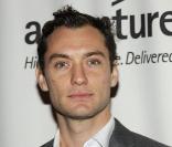 Jude Law lors de la soirée de gala pour le 10e anniversaire de l'association Only Make Believe à New York le 2 novembre 2009