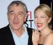 Robert de Niro et Drew Barrymore très complices, à l"occasion de l"avant-première d" Everybody"s fine , dans le cadre de l"AFI FEST 2009, à Los Angeles, le 3 novembre 2009.