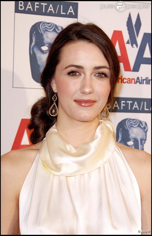 Madeline Zima, à l'occasion des 18e Britannia Awards, dans l'enceinte de l'Hyatt Regency de Century Plaza à Century City, à Los Angeles, le 5 novembre 2009.