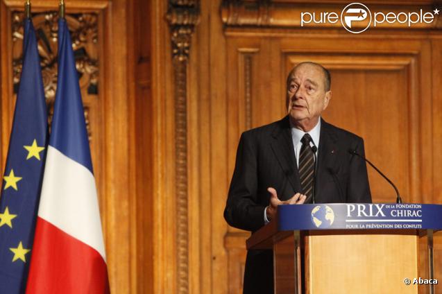 Jacques Chirac à la Sorbonne lors de la remise du premier prix de sa fondation pour la prévention des conflits, le 6/11/09