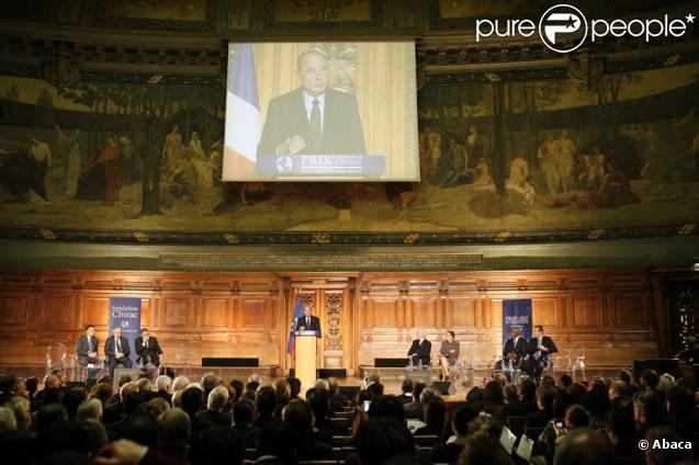 Jacques Chirac à la Sorbonne lors de la remise du premier prix de sa fondation pour la prévention des conflits, le 6/11/09